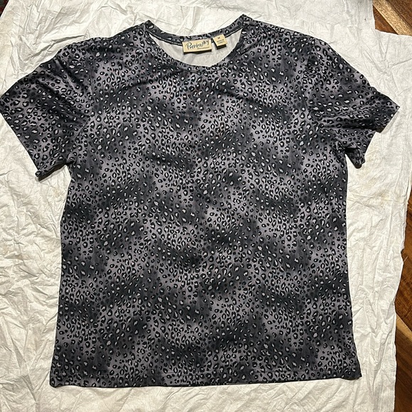 Grey spotted print. Microfiber and spandex. - Picture 1 of 3